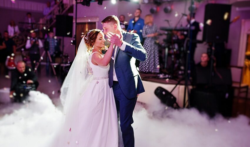 How to Do a Wedding Entrance