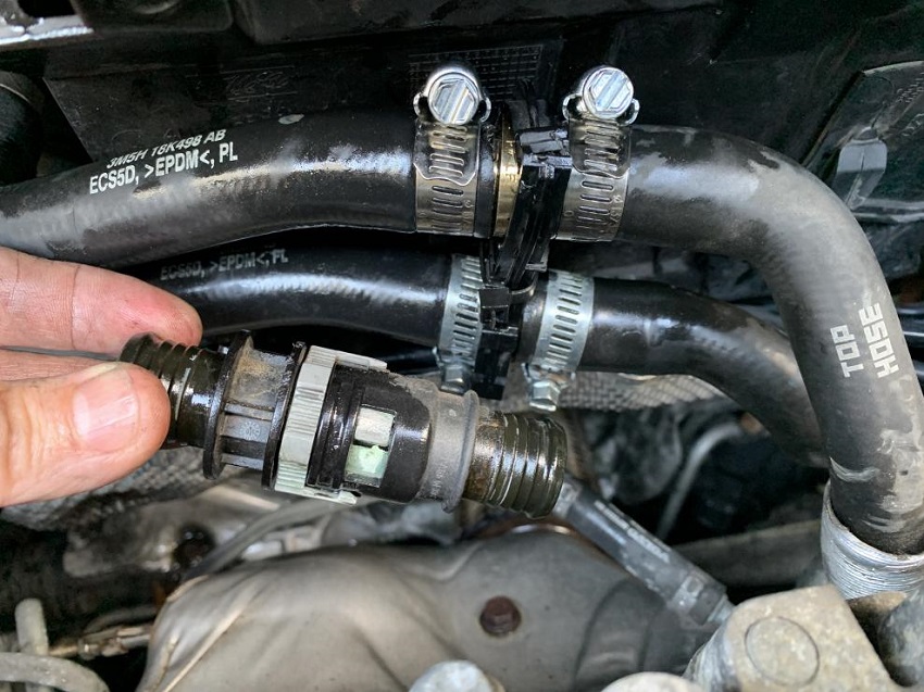 What is the Function of the Heater Core Hose