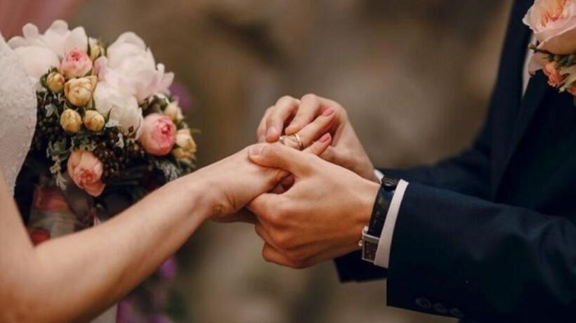 How to Wear Wedding and Engagement Rings