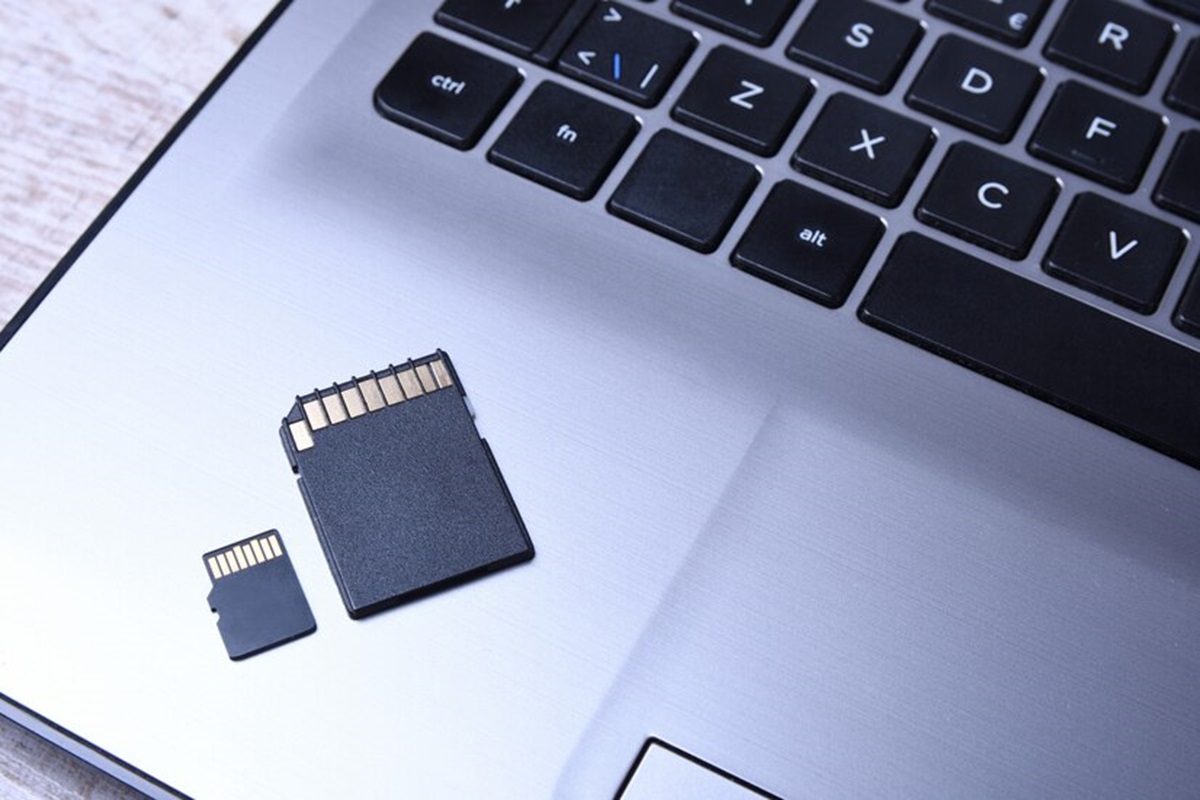 Micro SD memory card adapter on laptop and it is not working