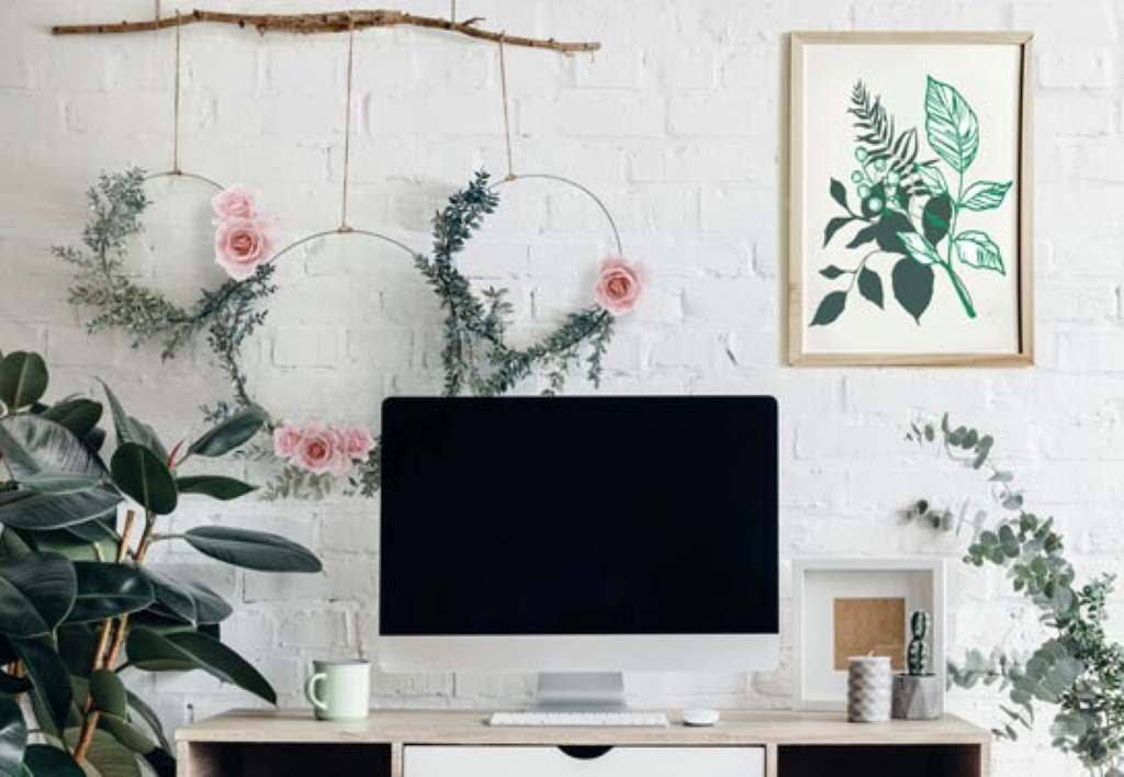 How to decorate an empty office