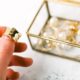 How to make gold shine at home?