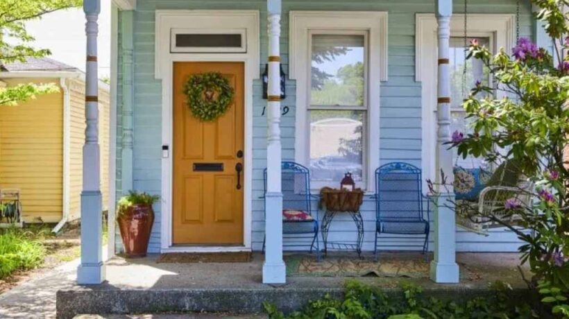 How to Improve Your Home’s Curb Appeal with Doors
