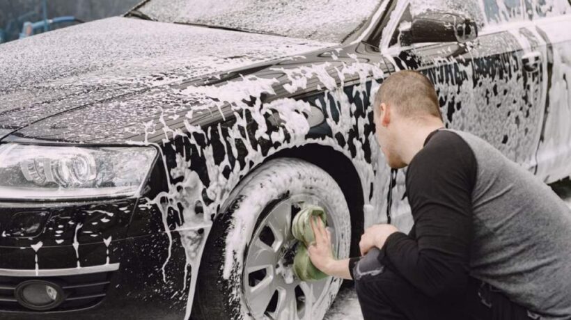 Ever Wondered How They Wash Your Car Without Touching It? The Magic of Touchless Car Washes!