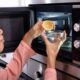 How to clean inside of microwave without vinegar