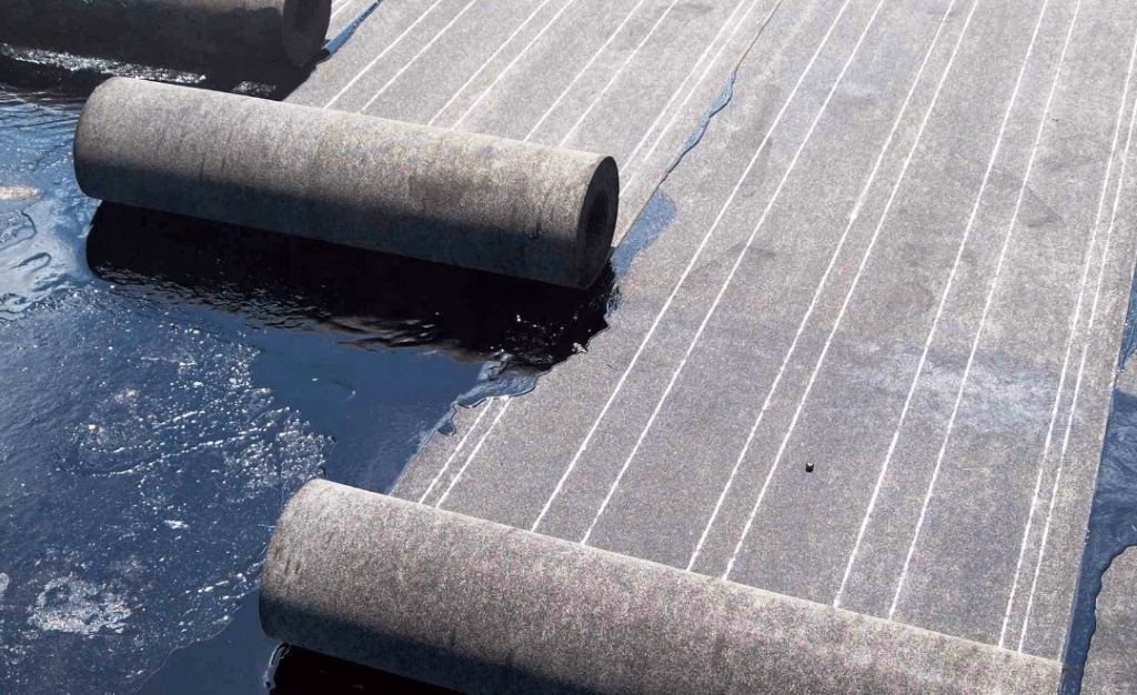 Best Products for Cleaning Roll Roofing